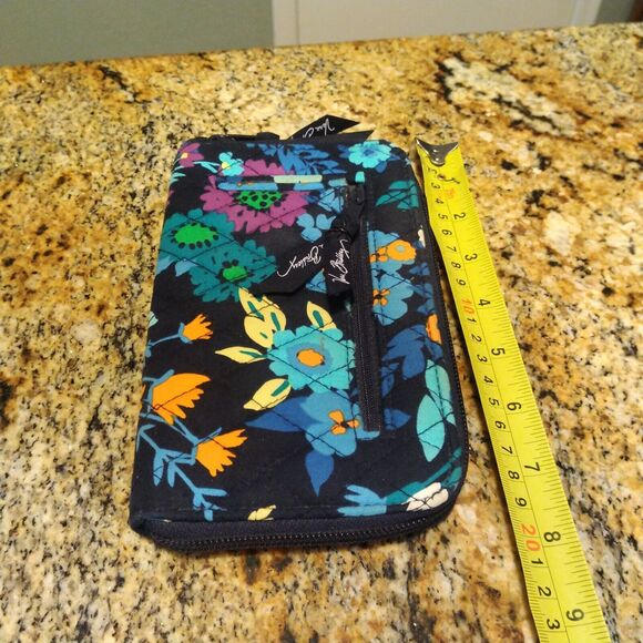 Vera Bradley Zip Around Wallet Pouch In Midnight Blues Multicolor Floral Quilted - Picture 7 of 7